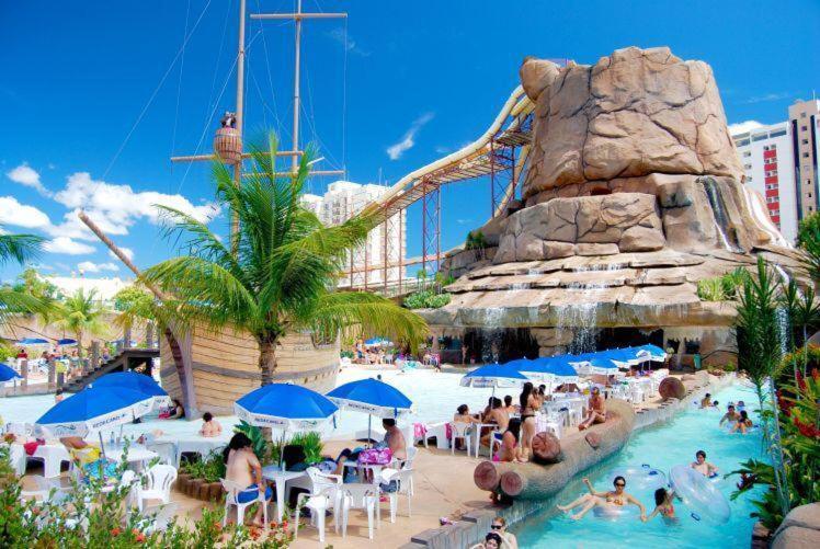 Piazza Diroma Acesso Diroma Acqua Park Gratuito Star Temporada Aparthotel Caldas Novas Eksteriør bilde